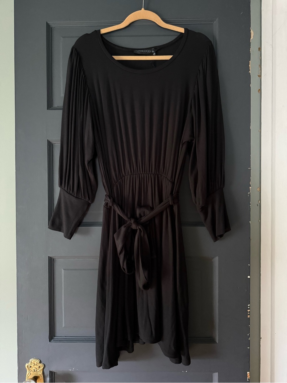 NWT Foxblood Black Dress - Puff Sleeves - 3XL
